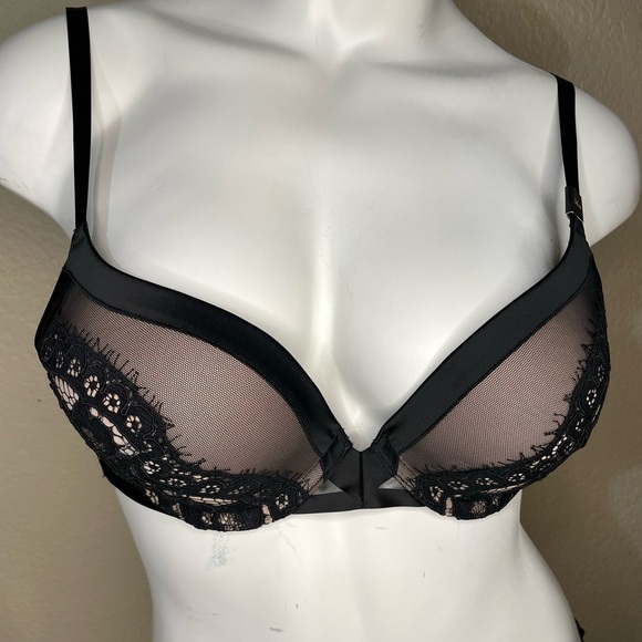 Victoria’s Secret Very Sexy Push Up Bra & Panty Set VS Limited Edition 🆕 - Picture 7 of 15